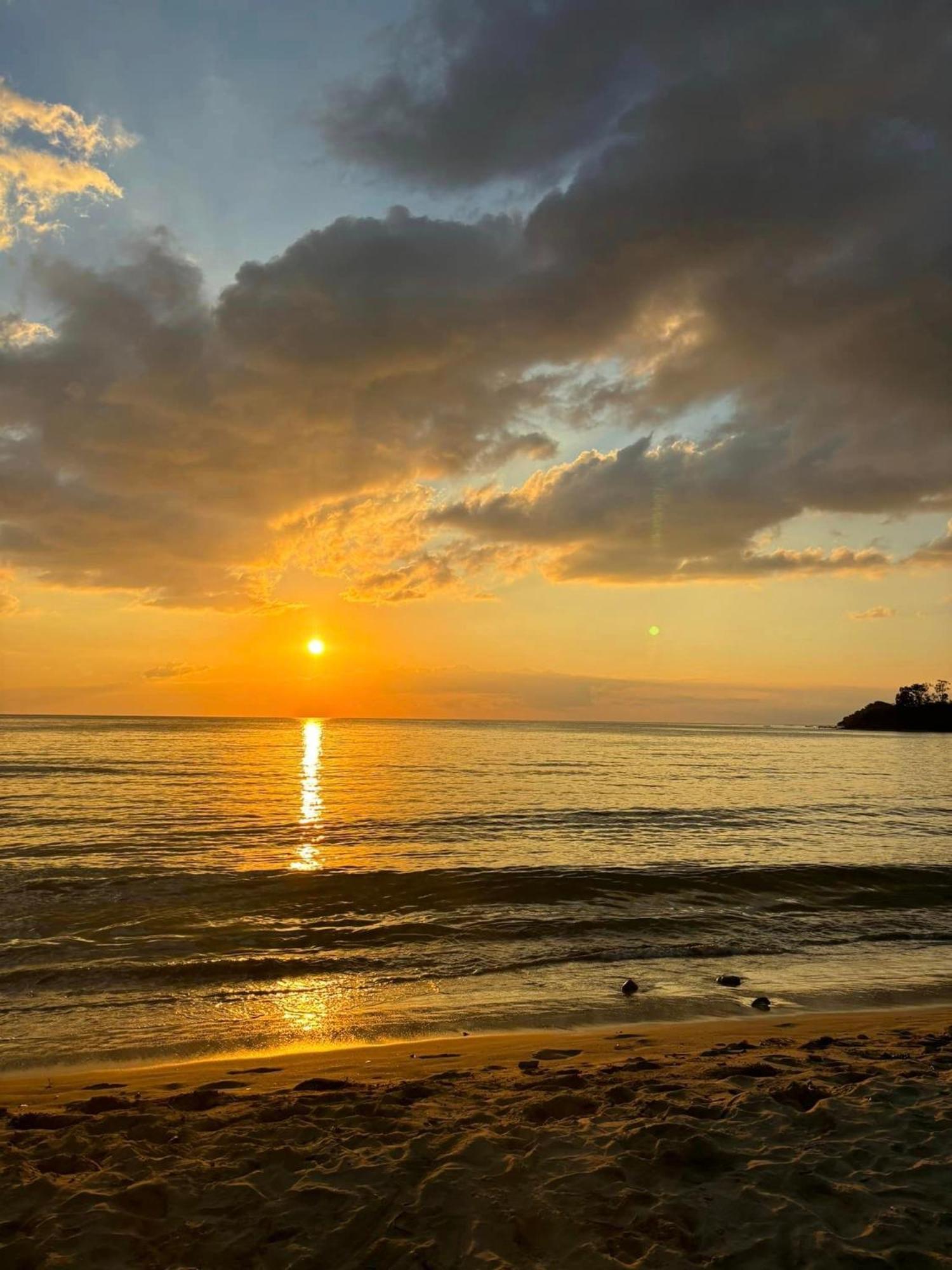 Sunset Bliss Pereybere 3 Appartement Pereybere Beach Buitenkant foto
