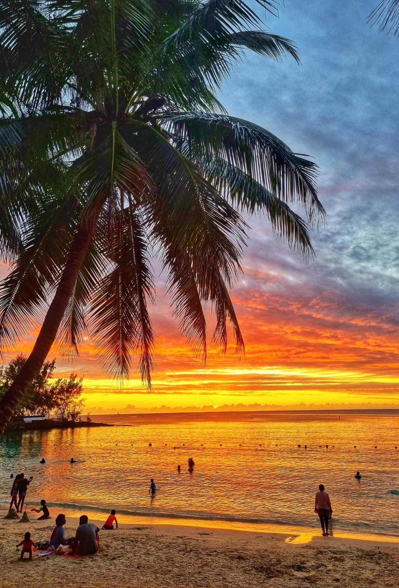 Sunset Bliss Pereybere 3 Appartement Pereybere Beach Buitenkant foto